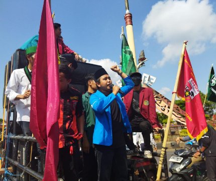 Bukit Langkapura Terus Dikeruk, DLH Balam Didesak Buka Dasar Izin dan Pertanggungjawabkan Pengawasan